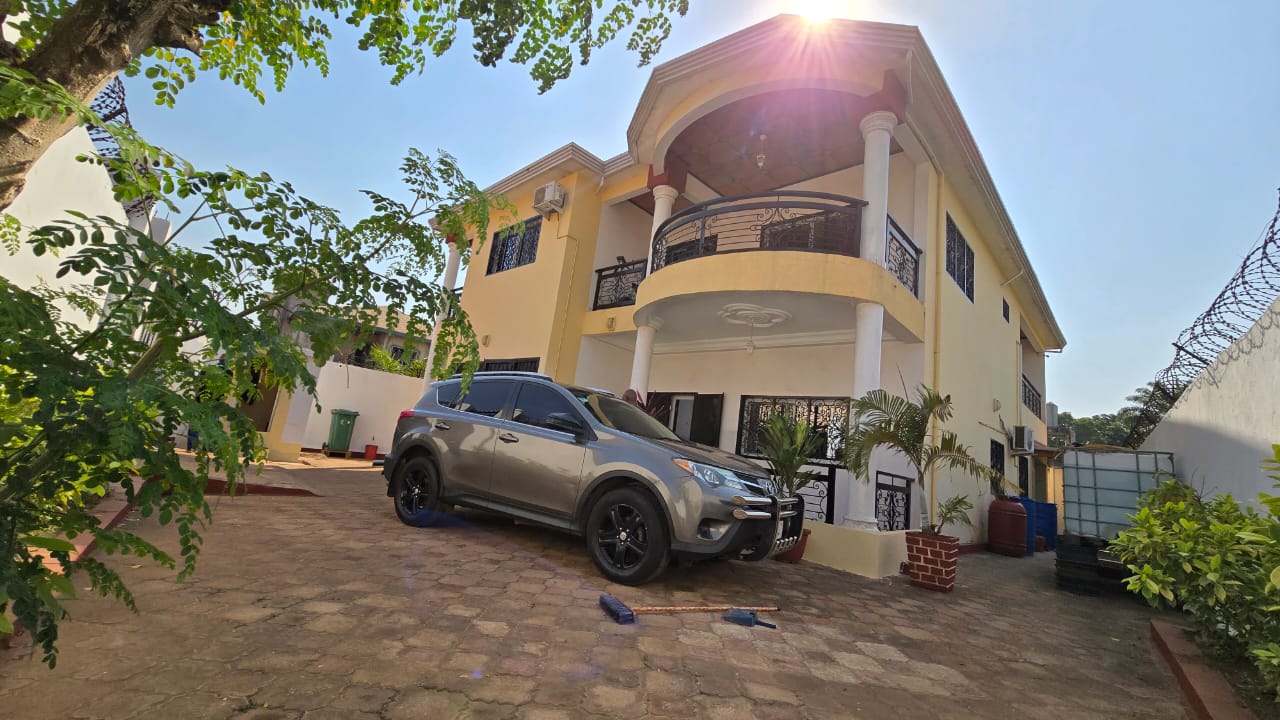 Magnifique Duplex Moderne à Lambanyi – Conakry